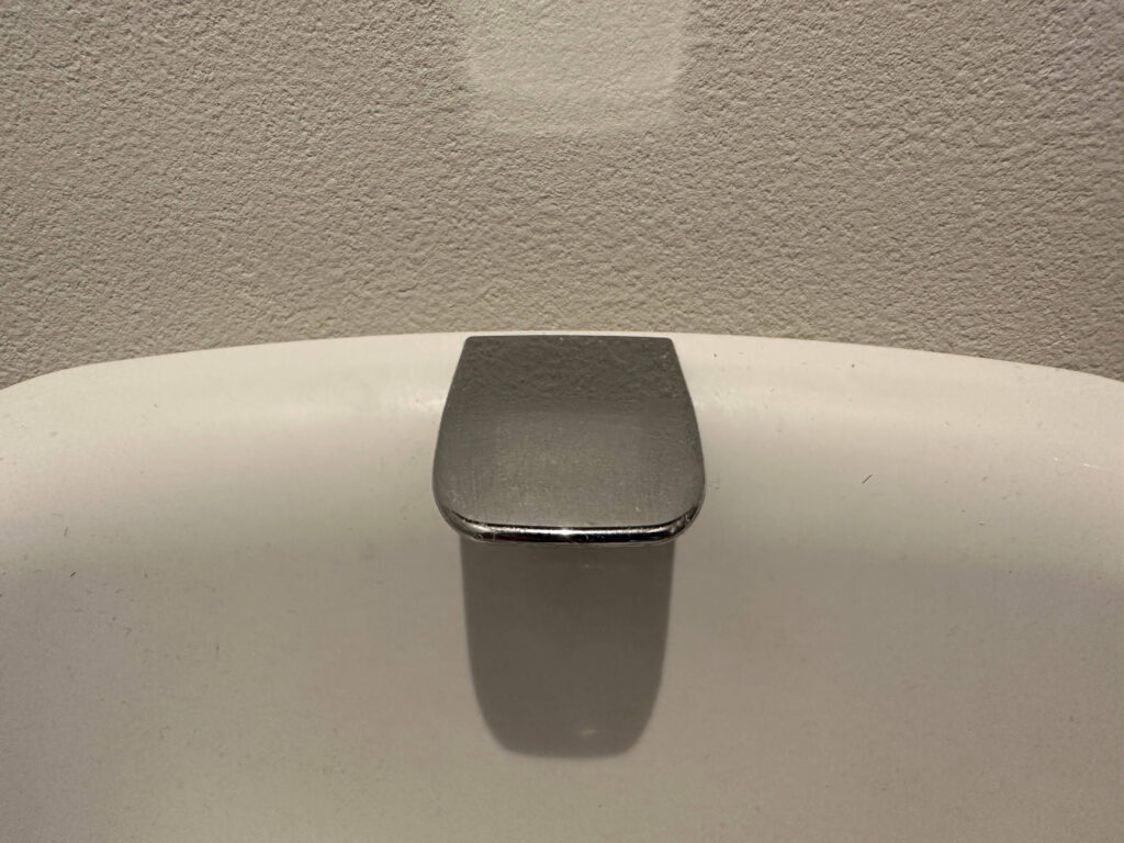 LIXILベーシアシャワートイレの手洗吐水口